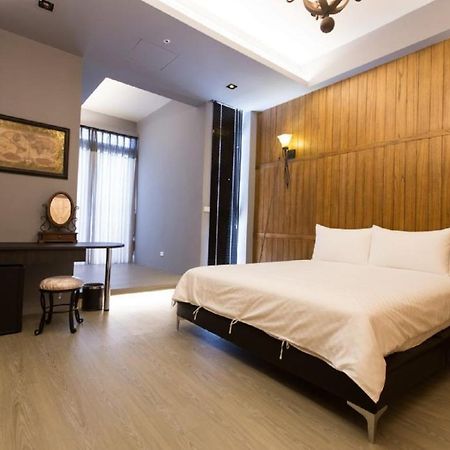Bookline B&B Kota Hualien Bagian luar foto