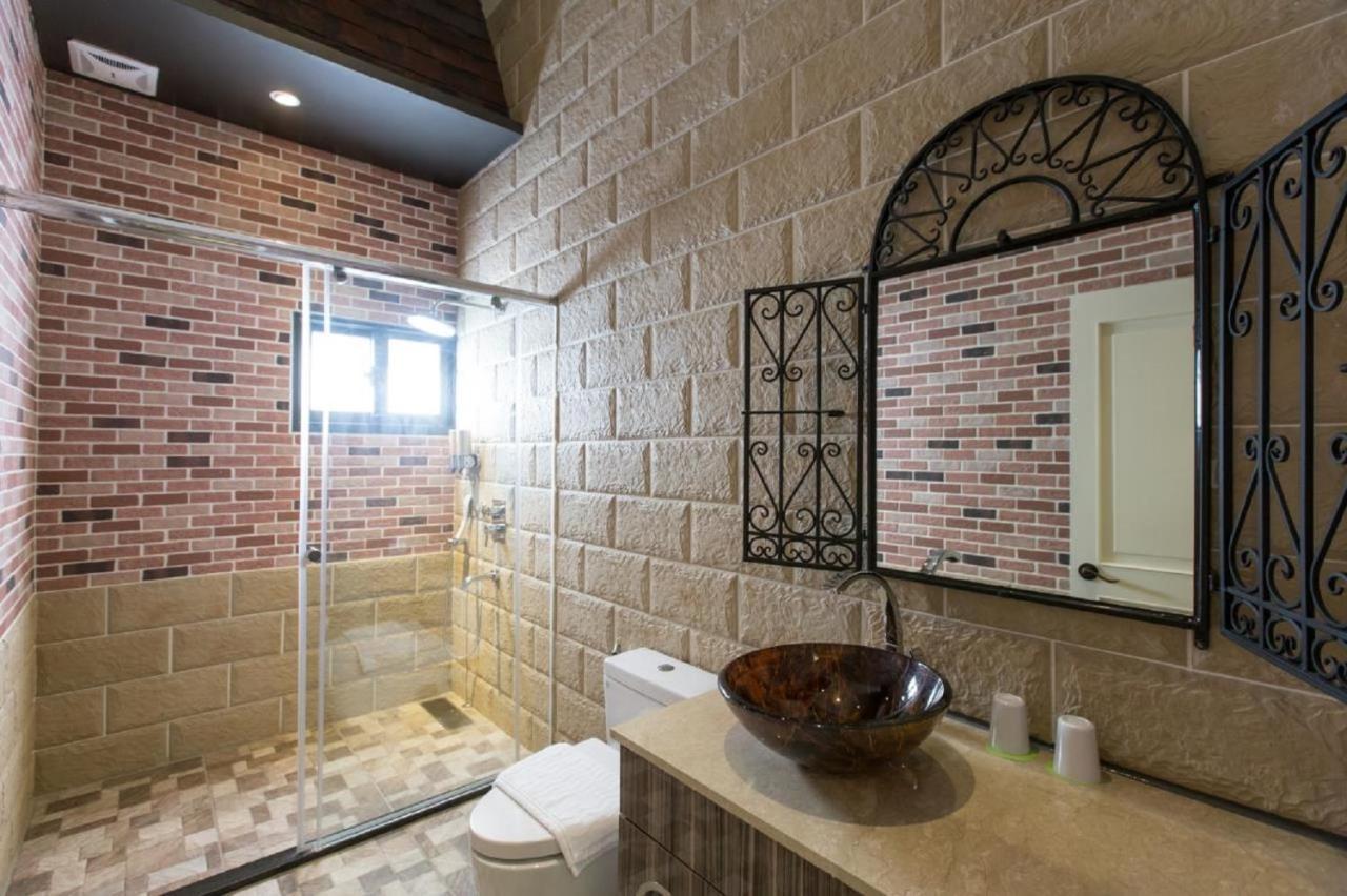 Bookline B&B Kota Hualien Bagian luar foto
